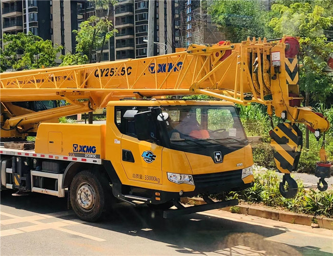 马山县大件设备吊装租赁吊车